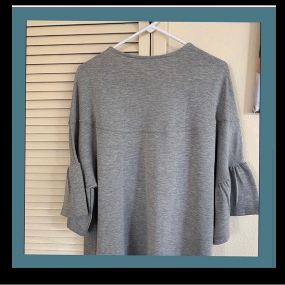 •Stylish cut •comforting soft brushed French terry top - Picture 3 of 3